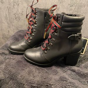 Mia Boots